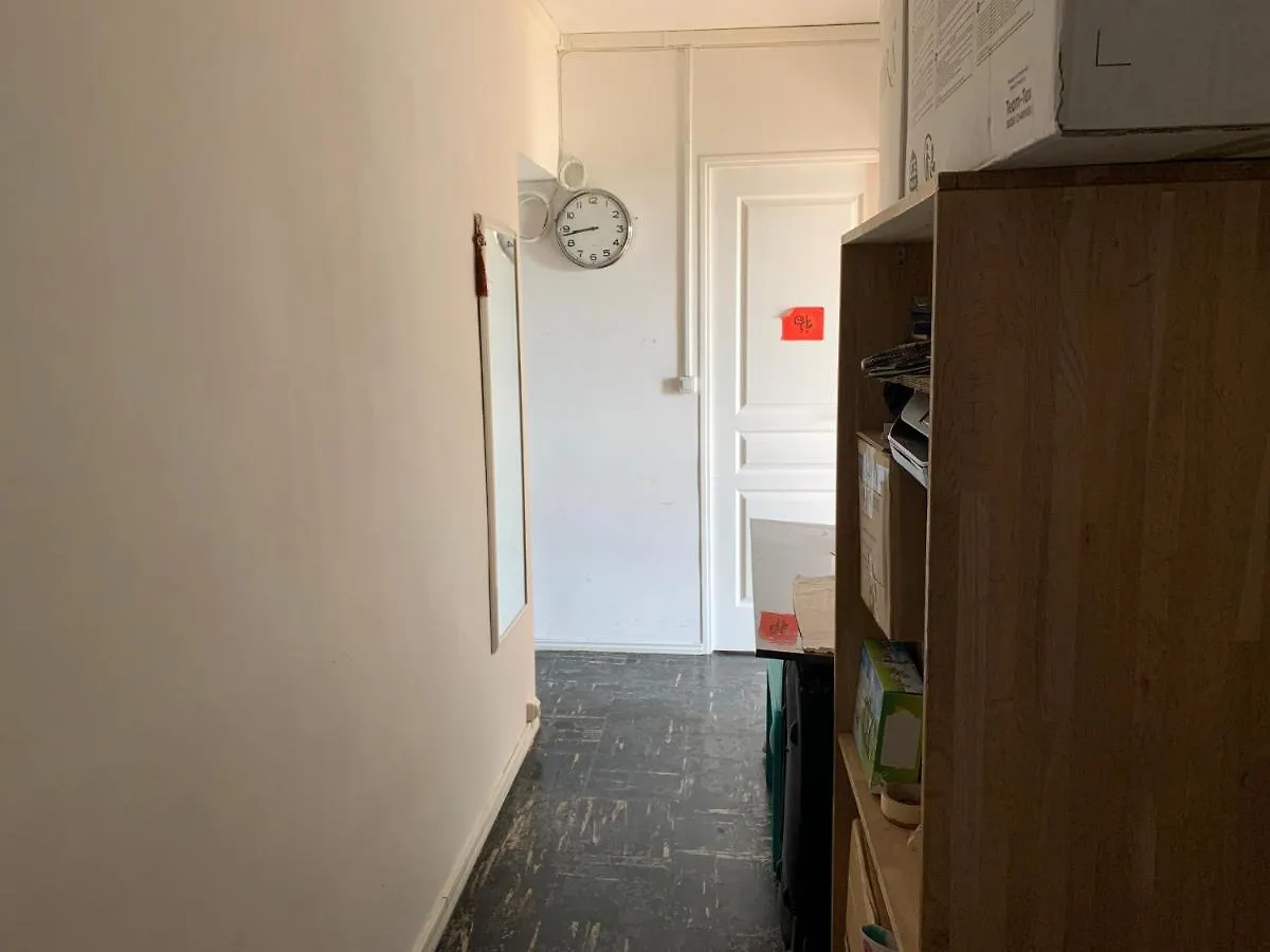 Une Chambre Single Avec Acces Direct Aeroport D'Orly France